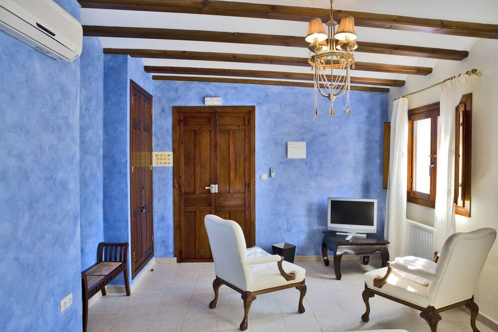 Photo of Bedroom in Beniali
