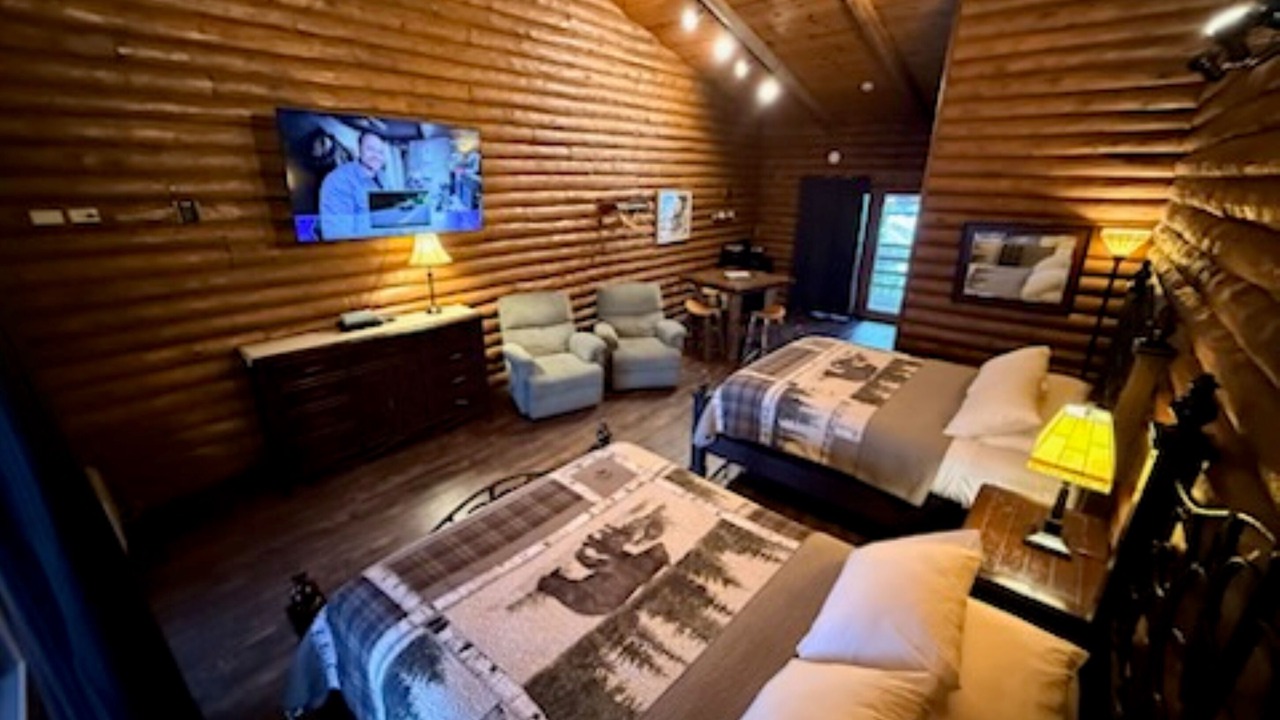 Photo of Bedroom in Lake Delton