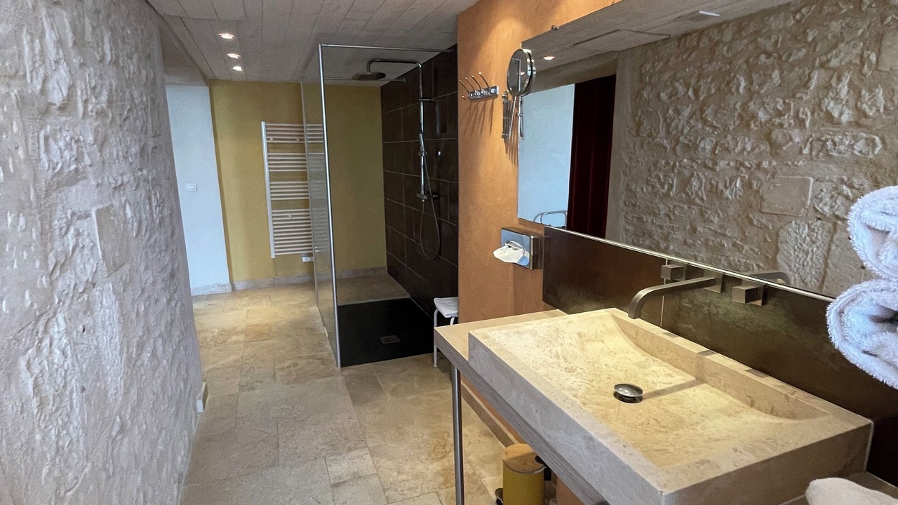 Photo of Bathroom in Granzay-Gript