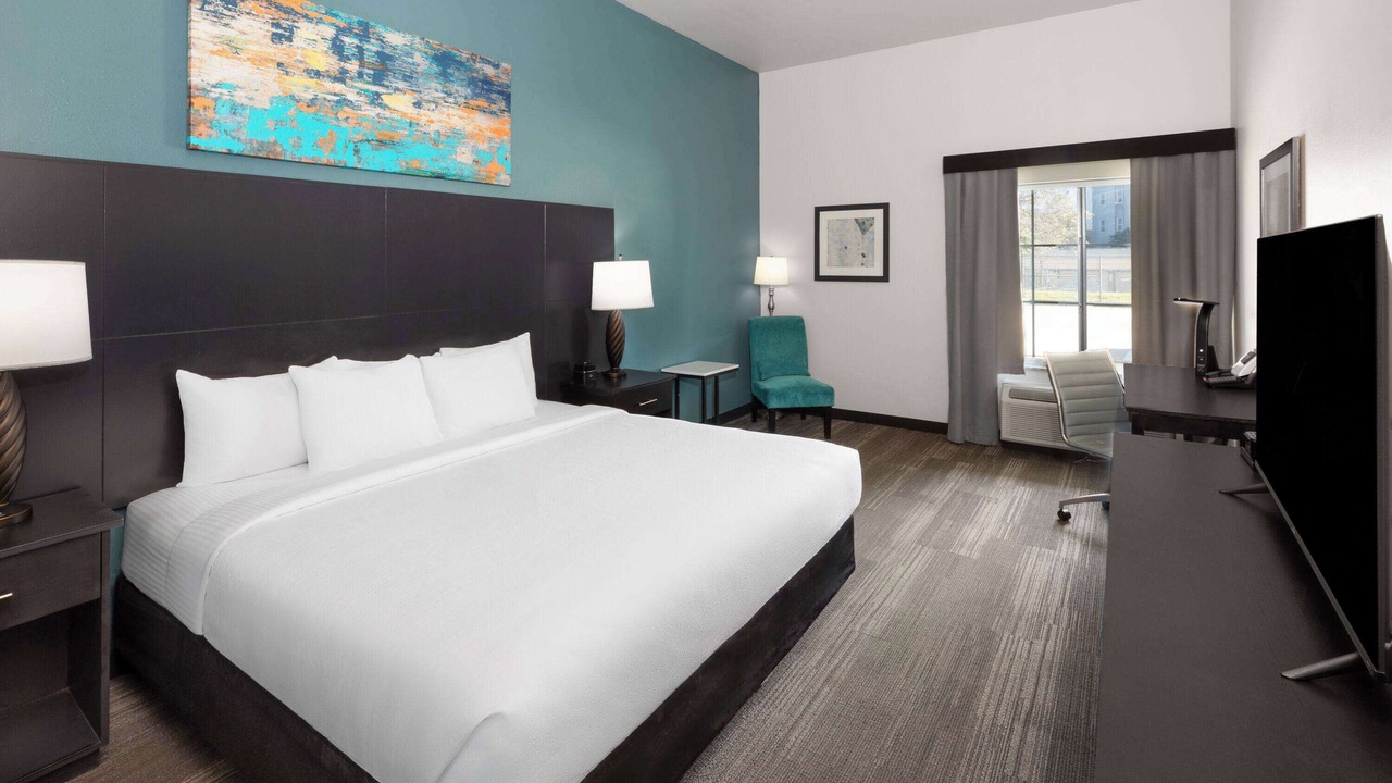 Photo of Bedroom in McNeil