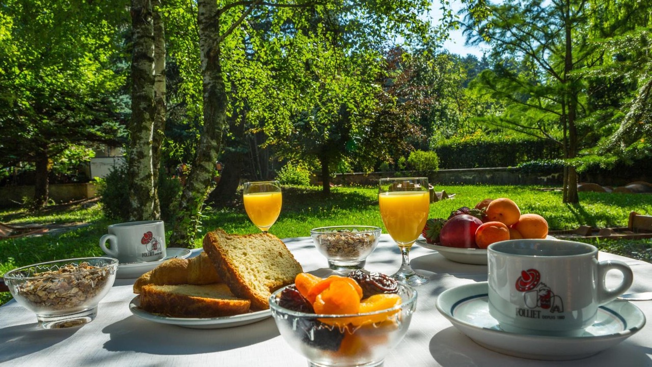 Photo of Others in Gap