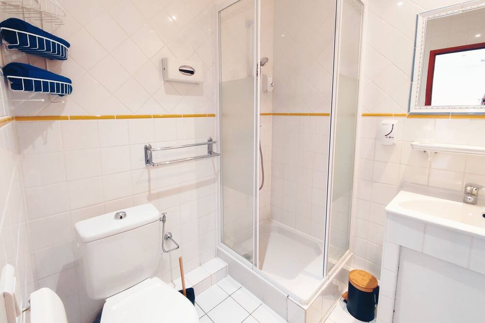 Photo of Bathroom in Aiguines