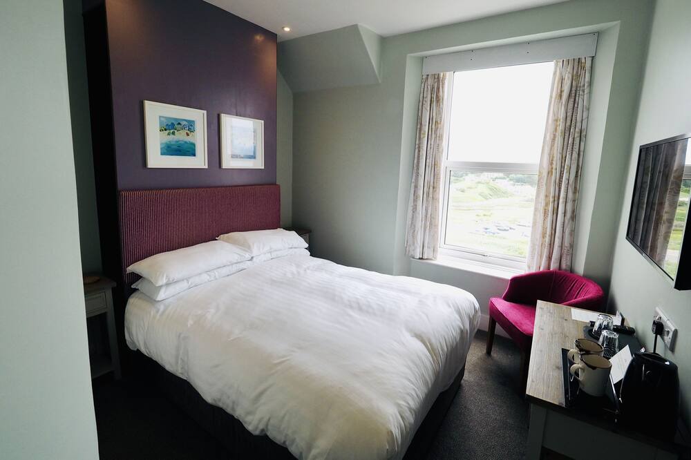 Photo of Bedroom in Bude