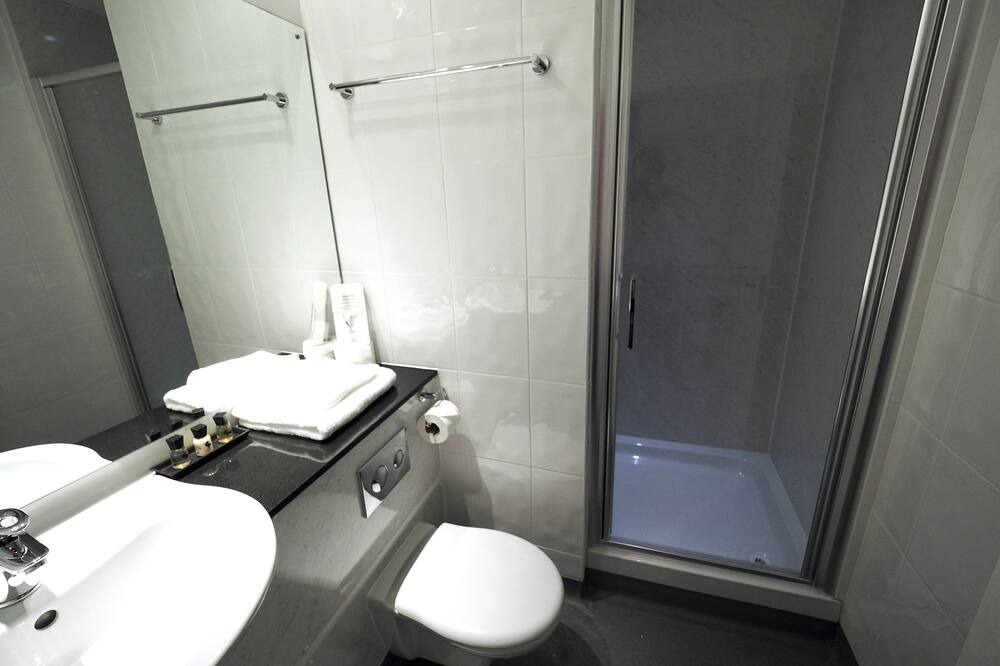 Photo of Bathroom in Bude