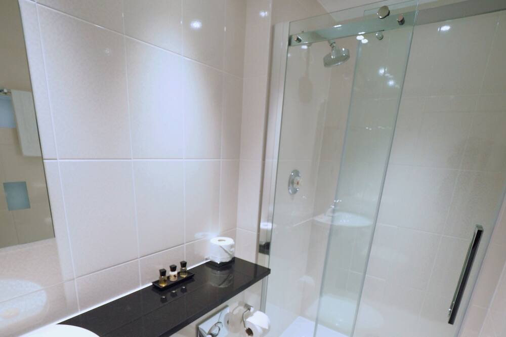 Photo of Bathroom in Bude