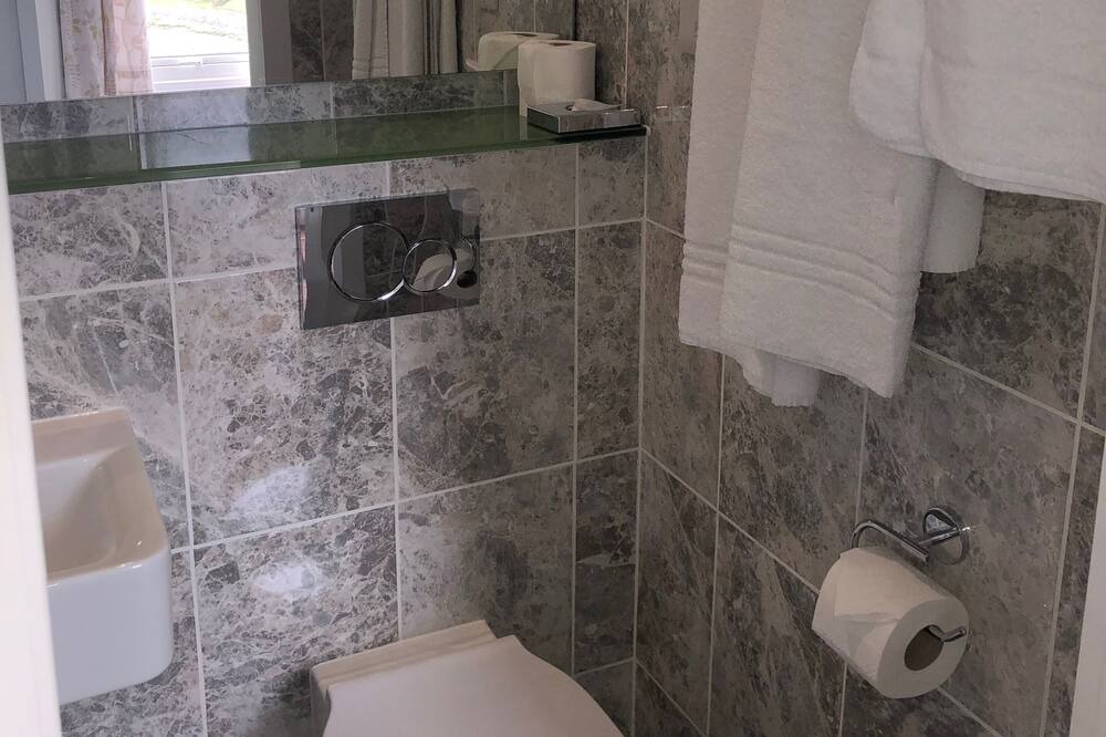 Photo of Bathroom in Bude