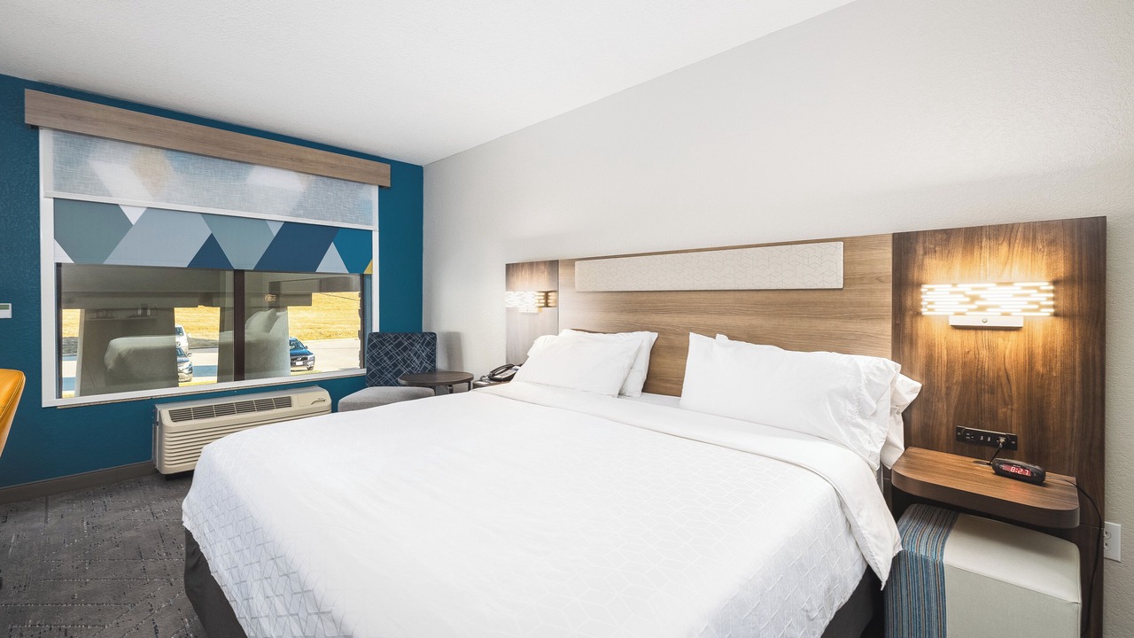 Photo of Bedroom in St. Robert