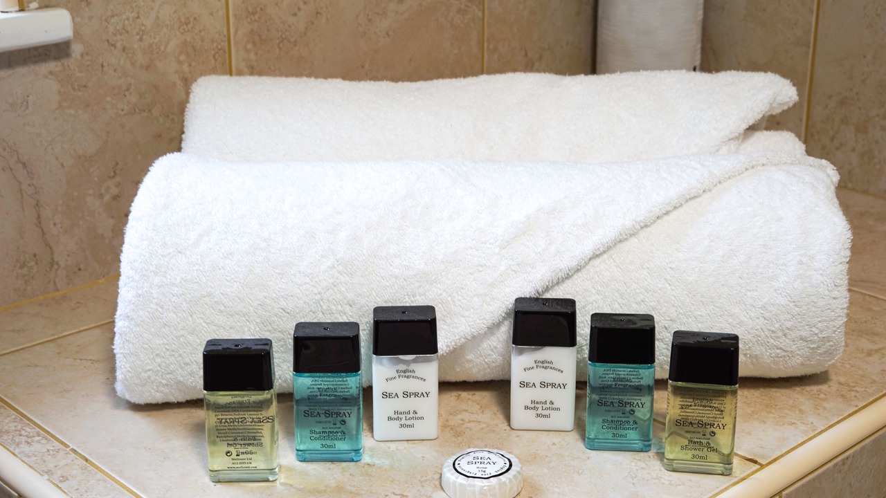 Photo of Bathroom in Longdon