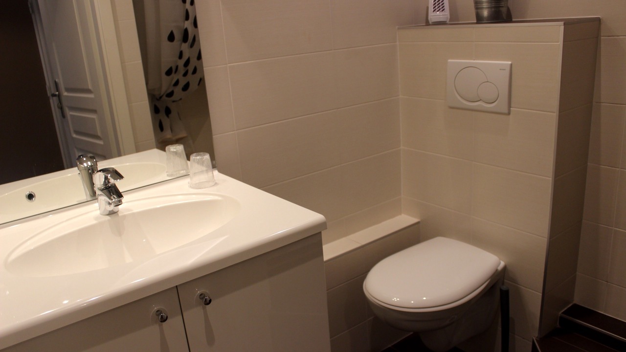 Photo of Bathroom in Barr