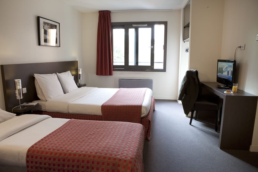 Photo of Bedroom in Villejuif