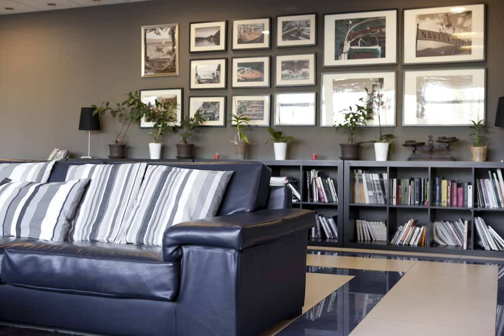 Photo of Livingroom in Villejuif