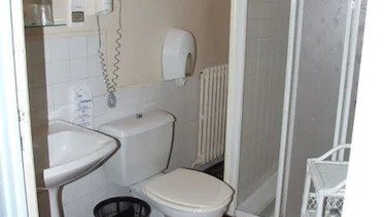 Photo of Bathroom in Loches