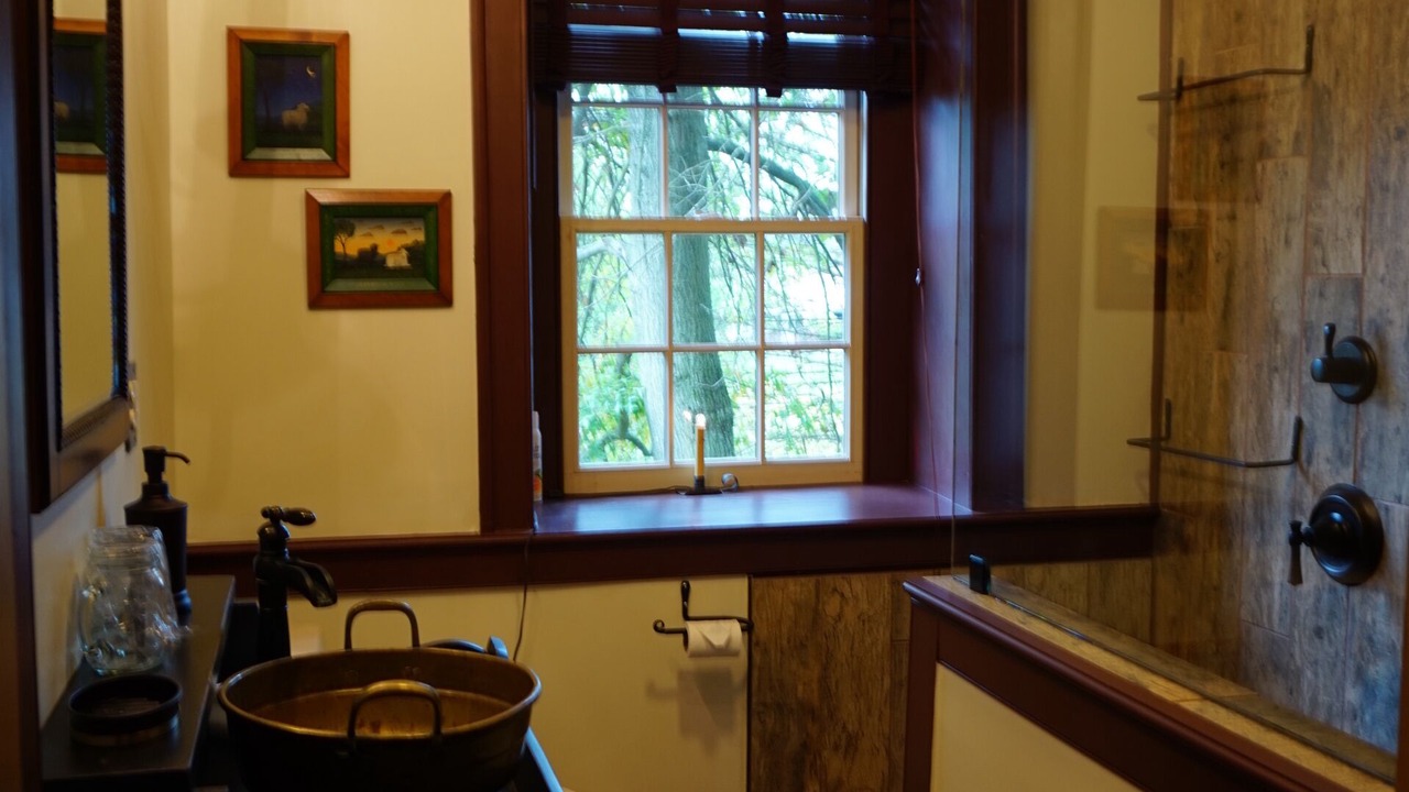 Photo of Bathroom in Reinholds