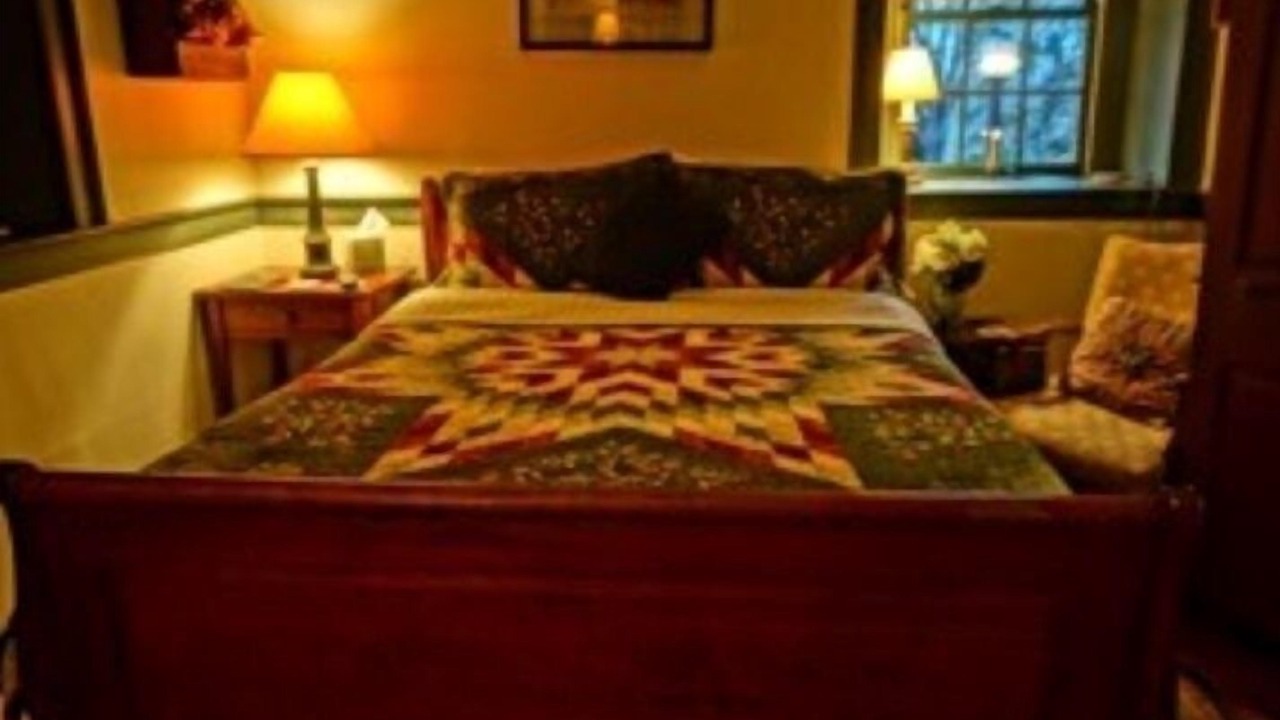 Photo of Bedroom in Reinholds