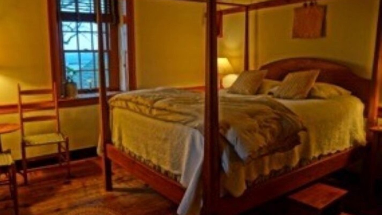 Photo of Bedroom in Reinholds