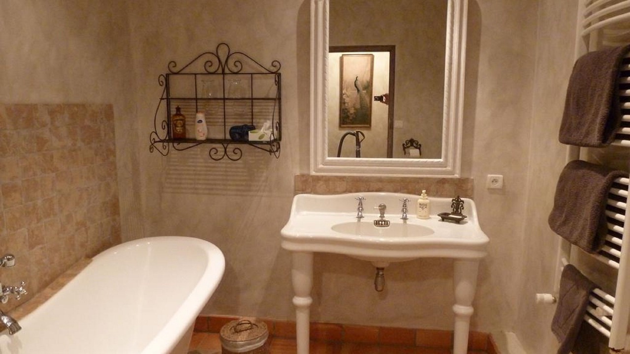 Photo of Bathroom in Valognes