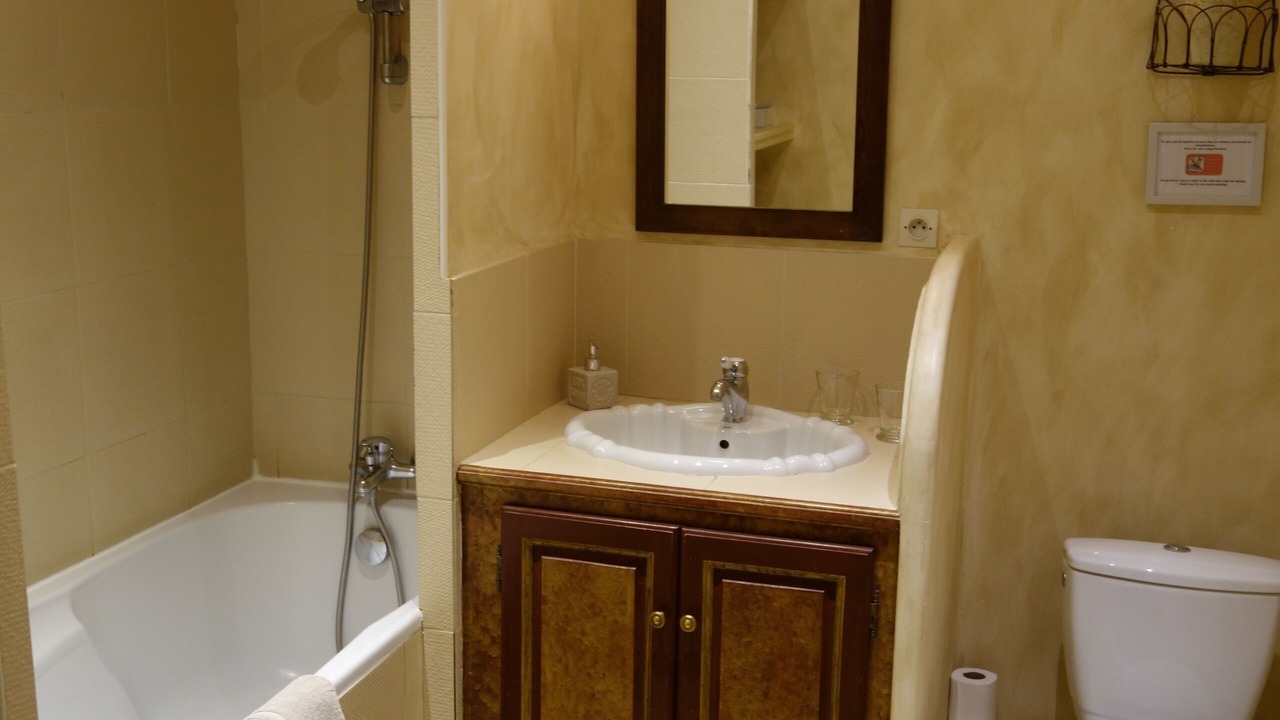 Photo of Bathroom in Valognes