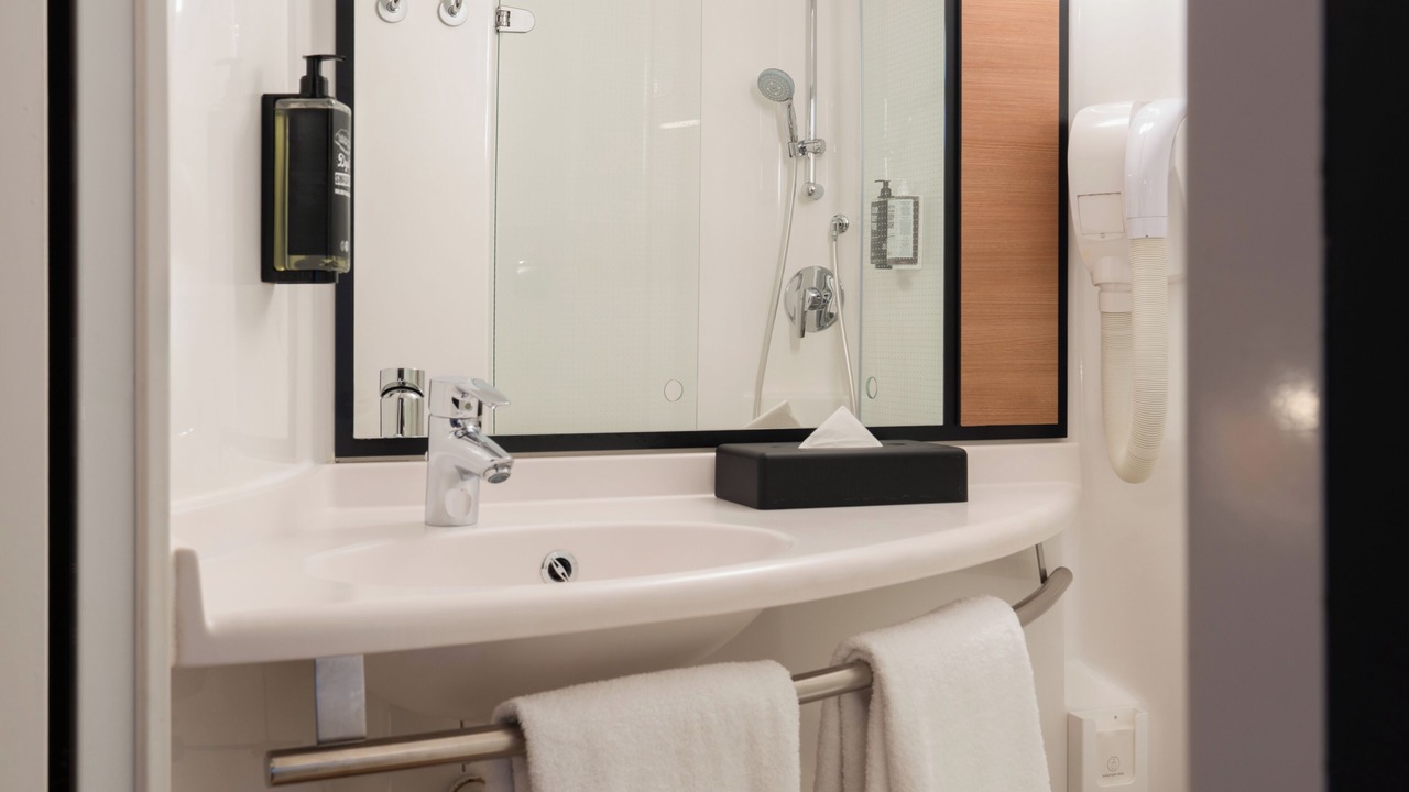 Photo of Bathroom in Lancy