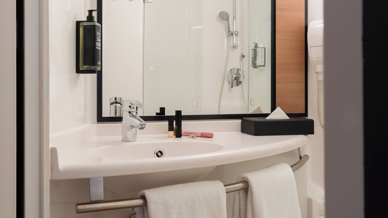 Photo of Bathroom in Lancy