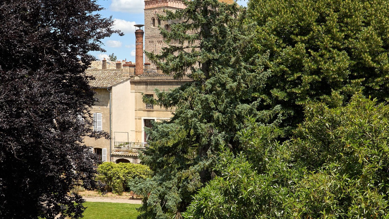 Photo of Others in Tournus