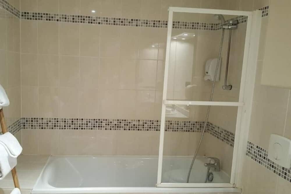 Photo of Bathroom in Trelaze