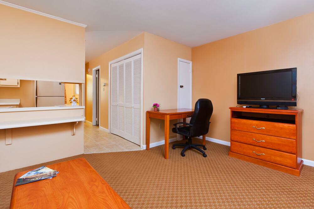 Photo of Livingroom in Peach Orchard