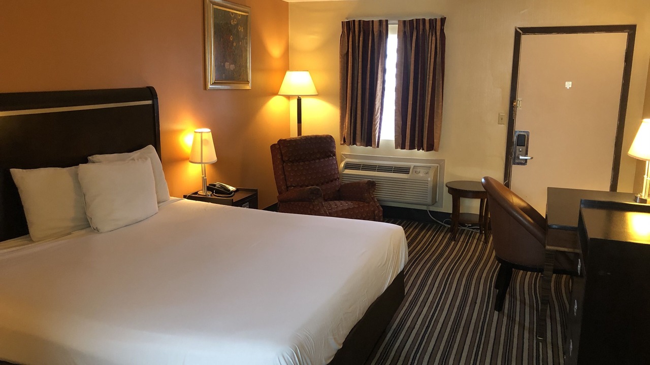 Photo of Bedroom in Dodge City