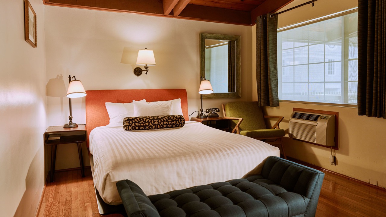 Photo of Bedroom in Downtown Eugene