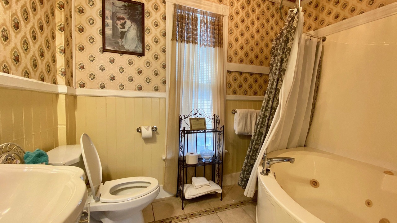 Photo of Bathroom in Downtown Historic District
