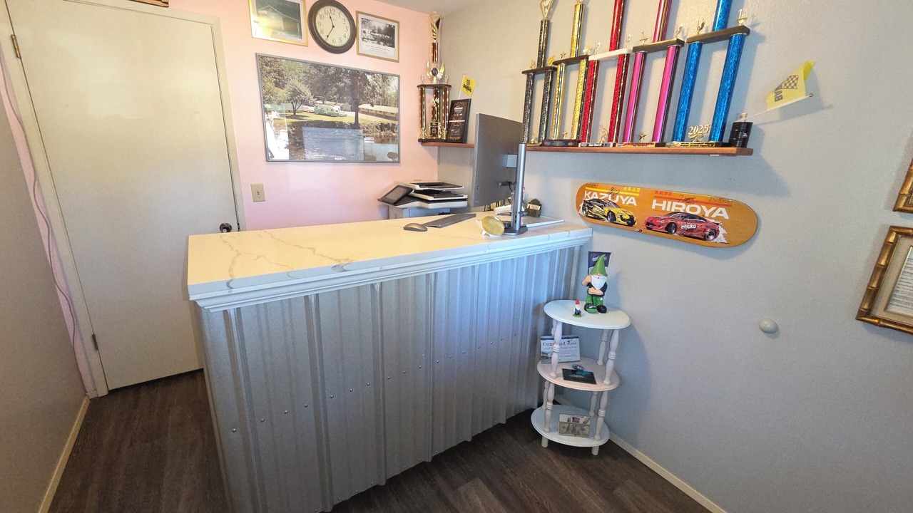 Photo of Others in Monroe