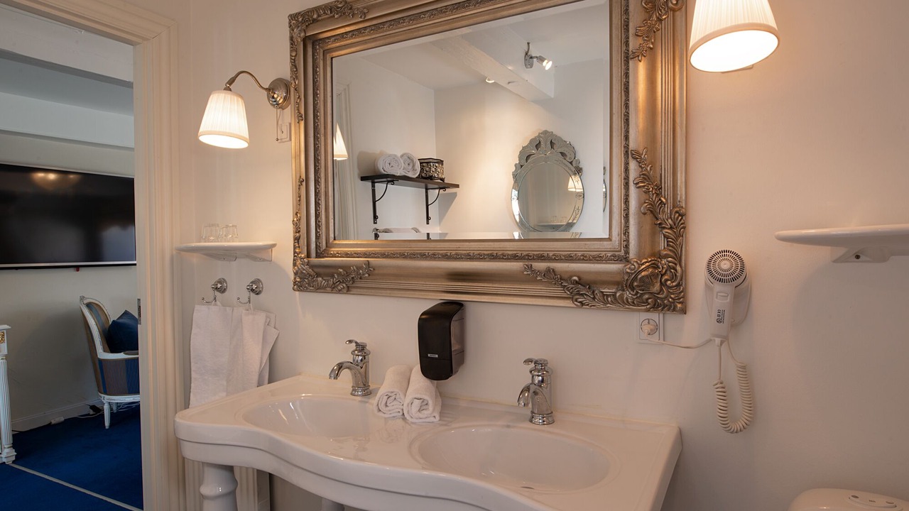 Photo of Bathroom in Store Restrup