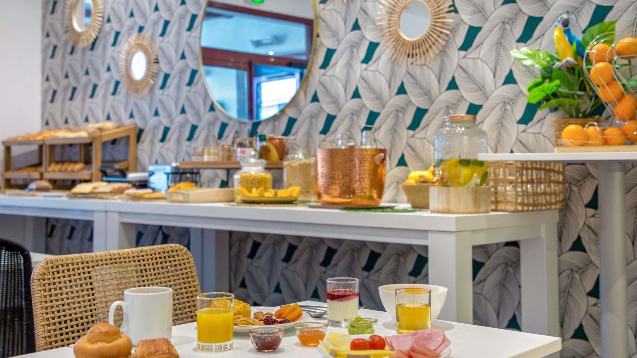 Photo of Others in Clemenceau