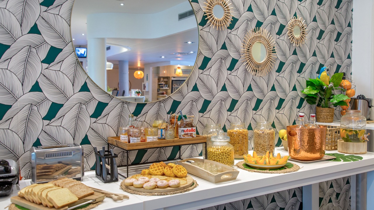 Photo of Others in Clemenceau