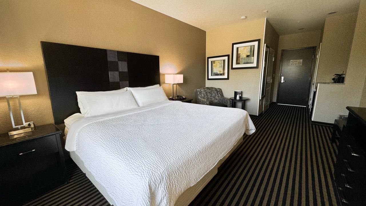 Photo of Bedroom in Far North Central