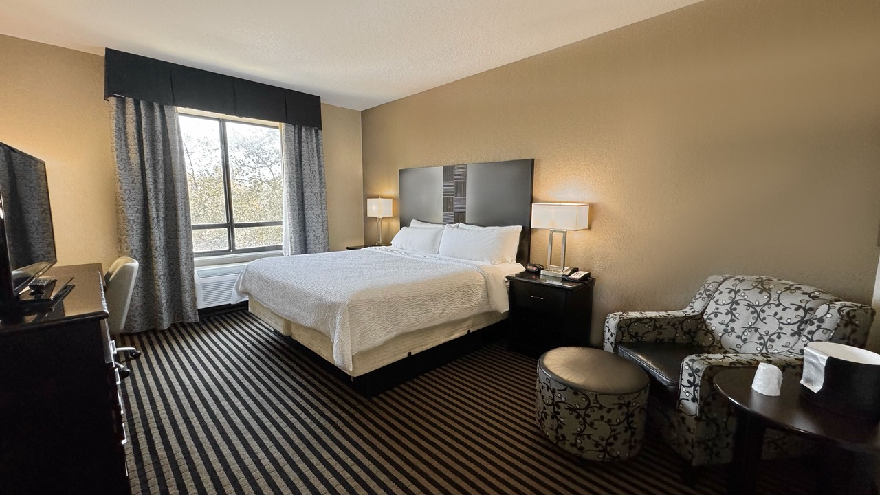 Photo of Bedroom in Far North Central