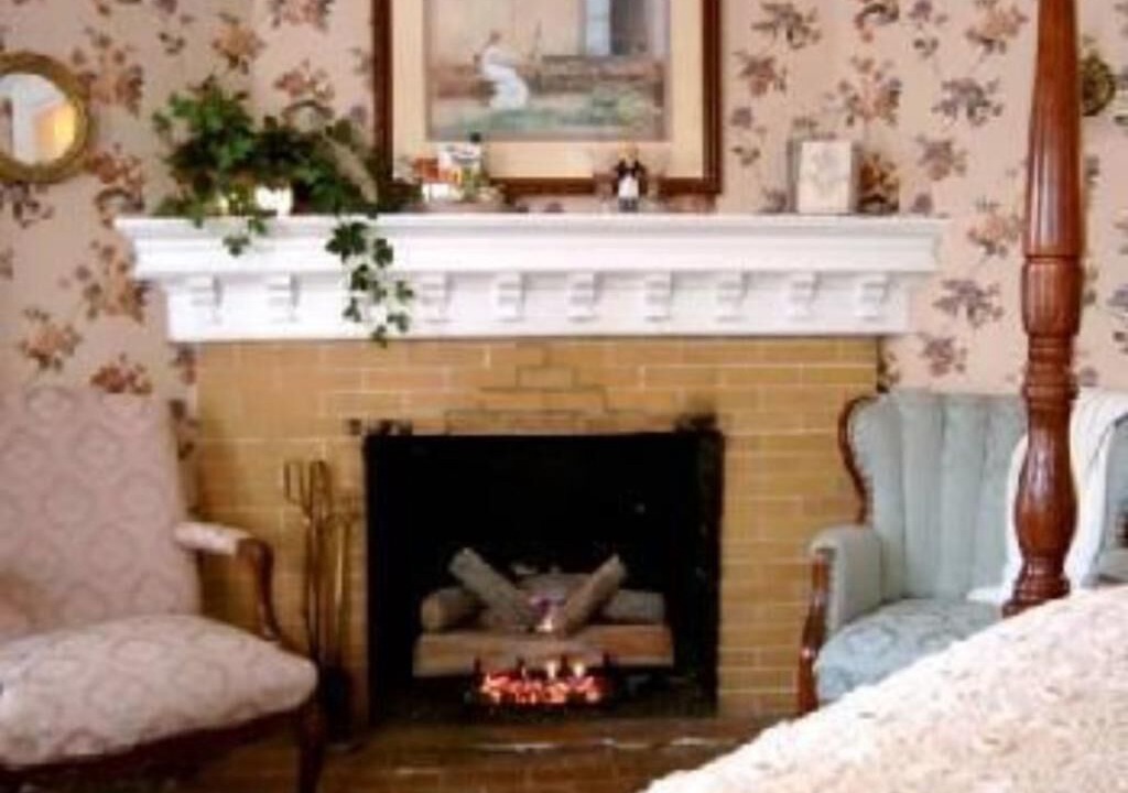 Photo of Others in Canadensis