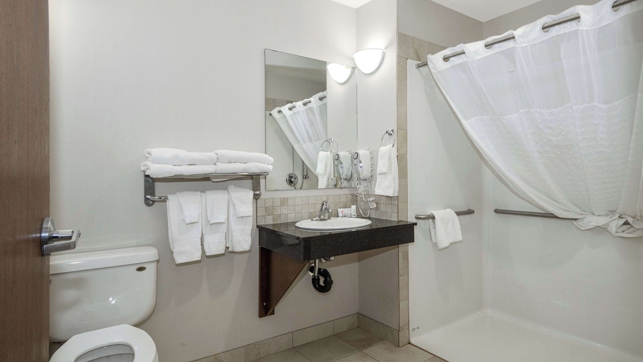 Photo of Bathroom in Weyburn