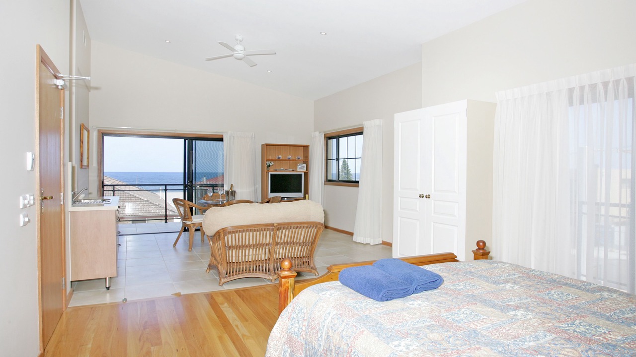 Photo of Others in The Entrance