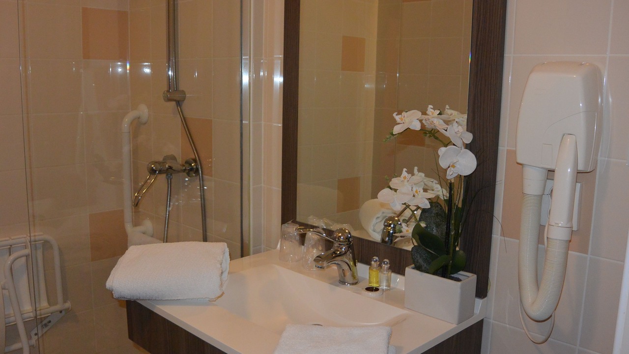 Photo of Bathroom in Genas