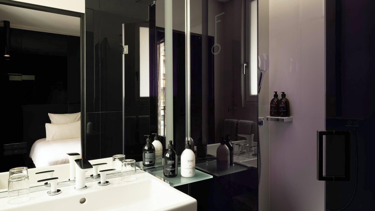 Photo of Bathroom in 16th Arrondissement