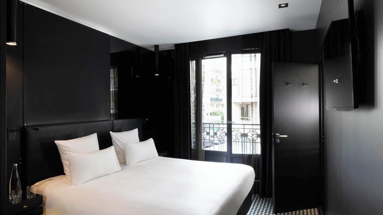 Photo of Bedroom in 16th Arrondissement