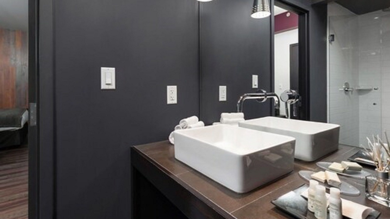 Photo of Bathroom in Downtown London