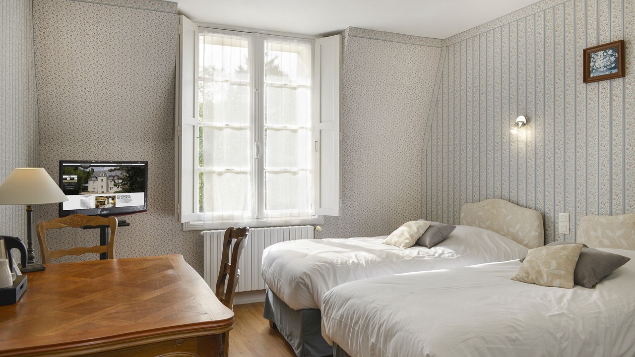 Photo of Bedroom in Beaumont-en-Veron