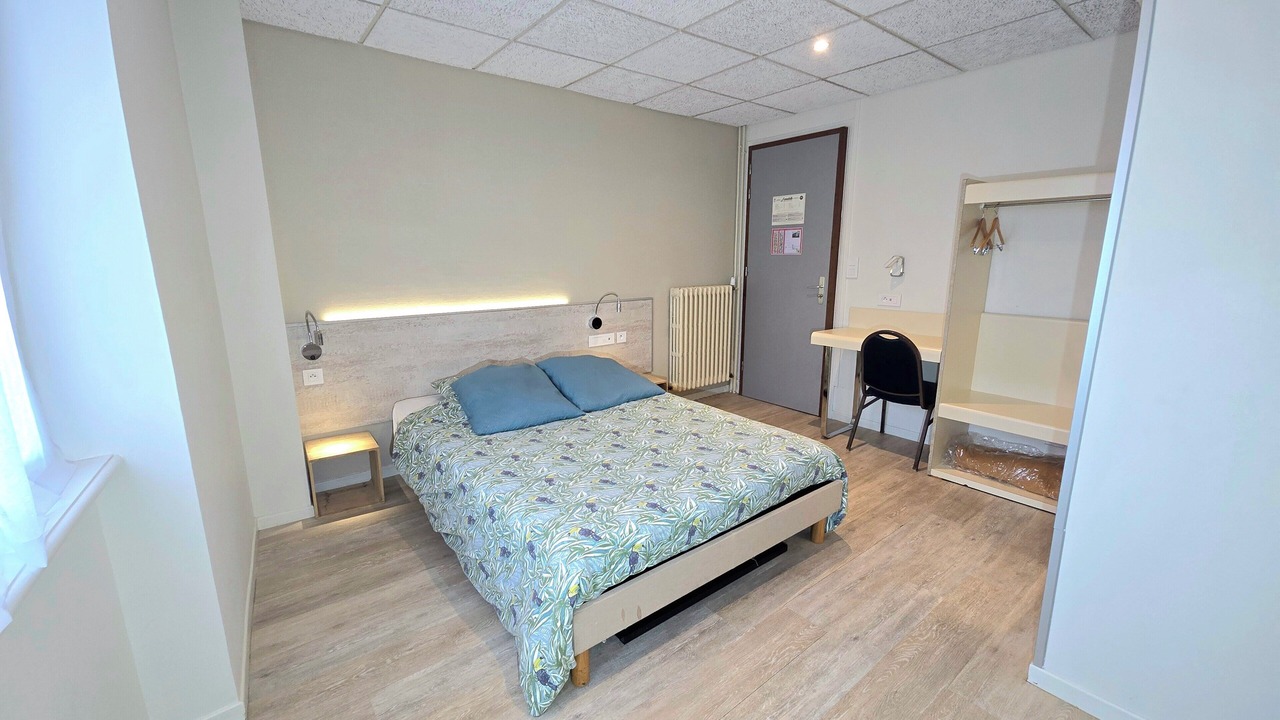 Photo of Bedroom in Montigny-le-Roi