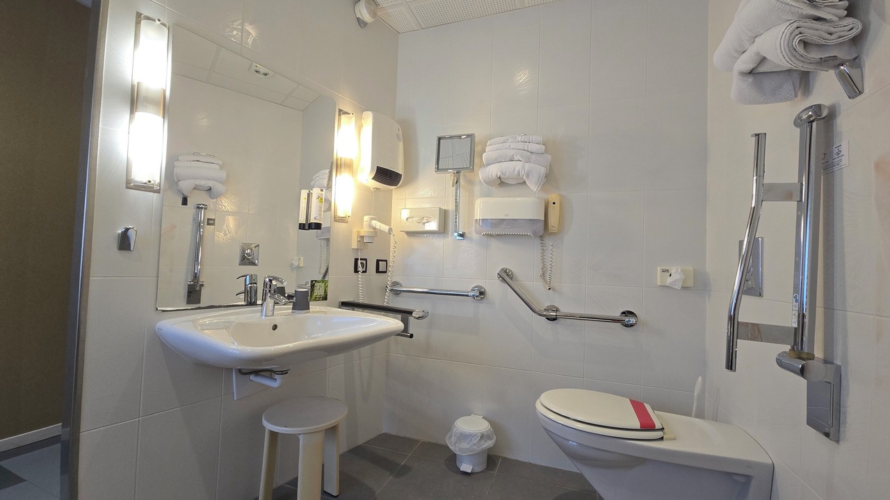 Photo of Bathroom in Montigny-le-Roi