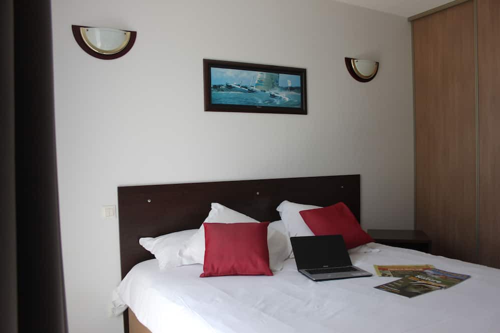 Photo of Bedroom in Idron