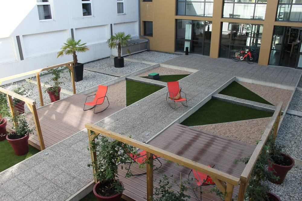 Photo of Others in Idron