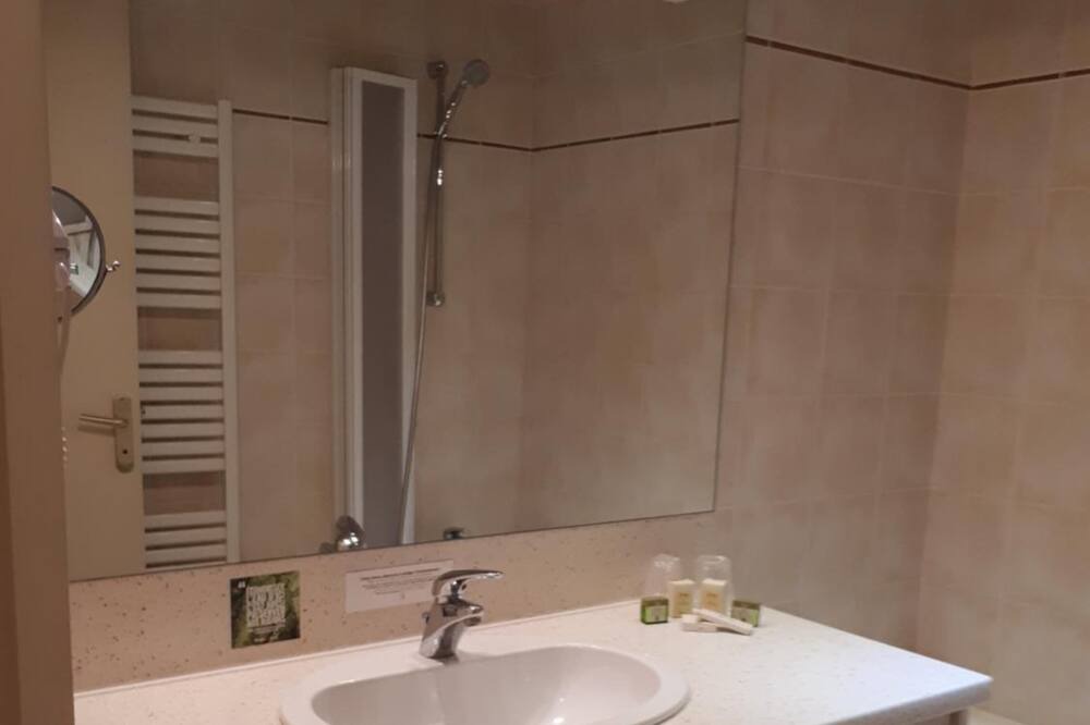 Photo of Bathroom in Sainte-Colombe