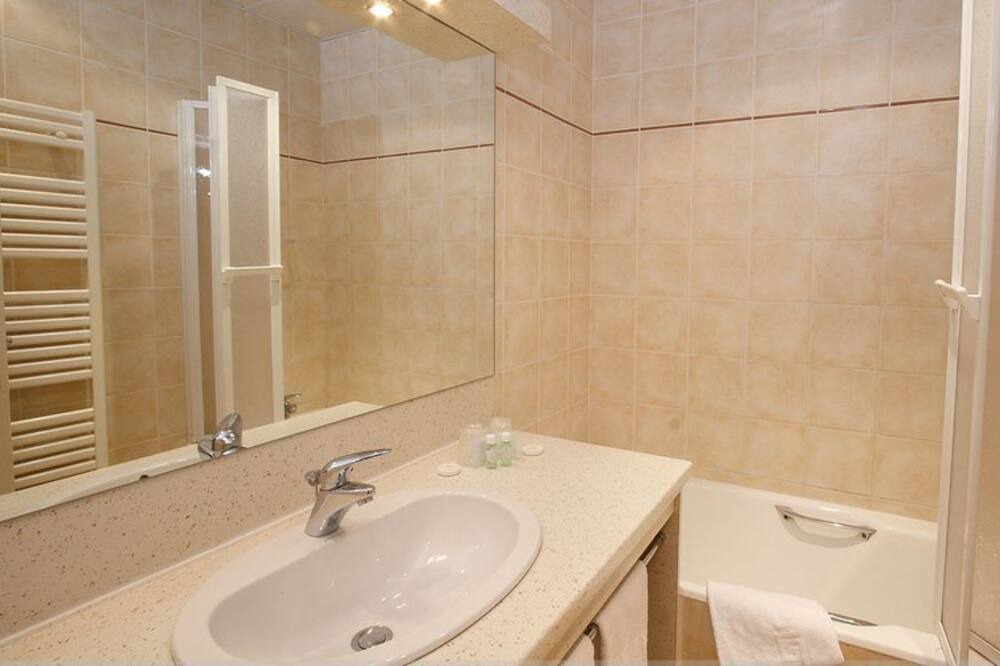 Photo of Bathroom in Sainte-Colombe