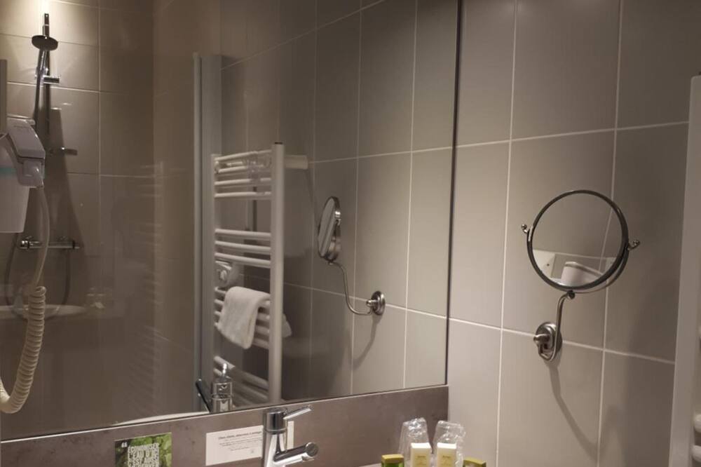 Photo of Bathroom in Sainte-Colombe